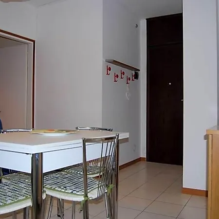 Relax Just 150 M From The - Beahost 3* ביביונה